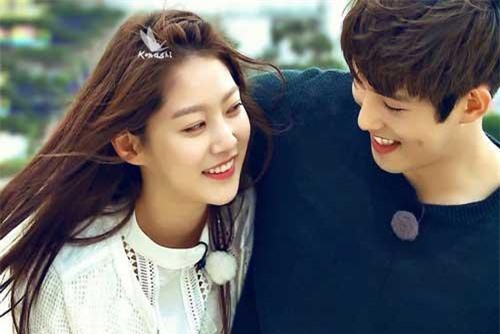 Jonghyun (CNBLUE) t&#x1EEB;ng l&#xE0;m &quot;ch&#x1ED3;ng h&#x1EDD;&quot; ho&#xE0;n h&#x1EA3;o th&#x1EBF; n&#xE0;o tr&#x1B0;&#x1EDB;c khi v&#x1B0;&#x1EDB;ng v&#xE0;o b&#xEA; b&#x1ED1;i t&#xEC;nh d&#x1EE5;c?