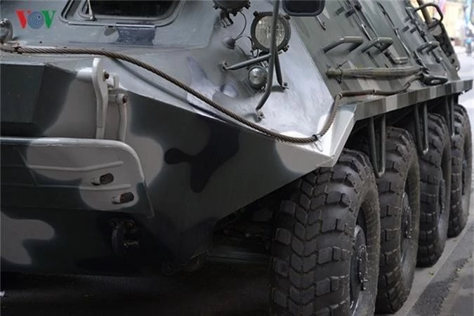Can canh xe thiet giap BTR-60PB trong bien che quan doi Viet Nam-Hinh-19