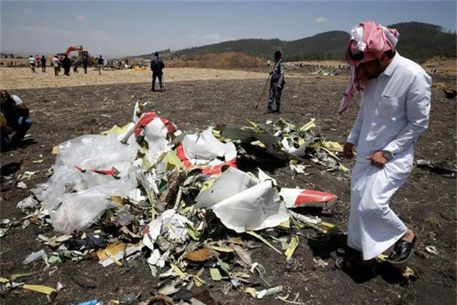 Hé lộ thêm đoạn hội thoại từ buồng lái máy bay Ethiopia trước khi rơi - 1