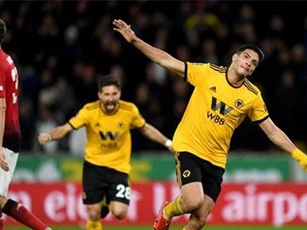 Công cùn thủ kém, M.U bị 'đá văng' khỏi FA Cup