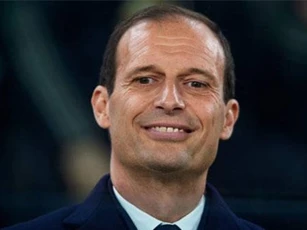 Vì sao Juve thua sốc, HLV Allegri vẫn vui mừng?