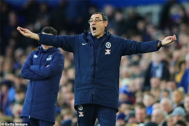 Chelsea thua thảm, HLV Sarri đổ lỗi cho học trò