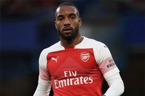 =8. Alexandre Lacazette (Arsenal, 7 pha kiến tạo thành bàn).