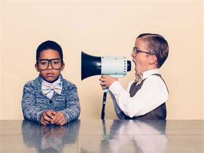 Nói chuyện với con ra sao để con biết nghe lời?