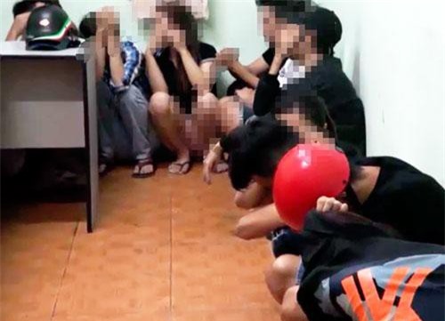 Cà Mau: Kiểm tra khách sạn, phát hiện nhiều “dân chơi” nghi sử dụng ma túy