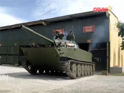 Tường tận xe tăng lội nước 'có một không hai' của Việt Nam