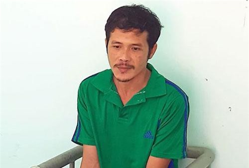 Long An: Chém dượng nguy kịch vì cự cãi sau cuộc nhậu