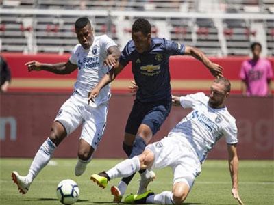 Đại gia Premier League ‘nín thở’ vì Man City