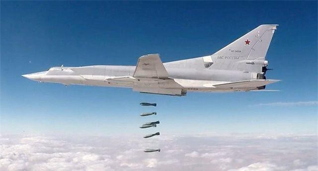Nga đưa “sát thủ diệt hạm” Tu-22M3 và tên lửa Iskander tới Crimea đề phòng Mỹ