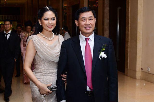 Chỉ một quyết sách, nhà chồng “siêu giàu” của Hà Tăng nhận cả trăm tỷ đồng “tiền tươi”