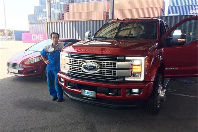“Đập thùng” siêu bán tải Ford F-450 Super Duty tiền tỷ tại Việt Nam
