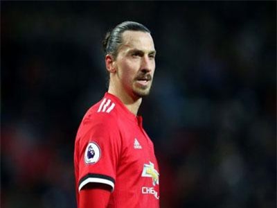 Ibra đay nghiến Scholes và Neville vì thói thích chỉ trích