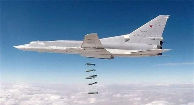 Nga đưa “sát thủ diệt hạm” Tu-22M3 và tên lửa Iskander tới Crimea đề phòng Mỹ - 1