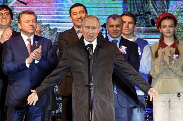 Ông Putin khai trương 2 nhà máy điện mới tại Crimea sau khi Ukraine cắt điện - 5