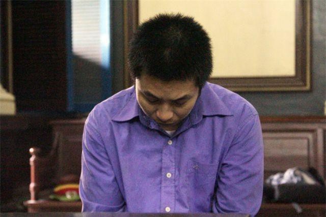 TPHCM: Chồng đâm chết vợ khi thấy tin nhắn trai lạ