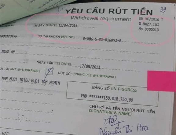   Một trong những biên lai yêu cầu rút tiền của chị Hoa Khánh Hoan Ảnh