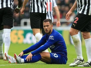 Hazard đã bị các đội ngăn chặn thế nào ở Chelsea thông qua chỉ số phạm lỗi đáng kinh ngạc?