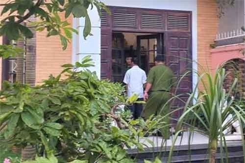 Công an khám xét nhà riêng 2 cựu lãnh đạo Sở Tài chính Đà Nẵng