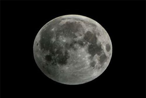 Thử nghiệm sống cô lập trên mặt trăng