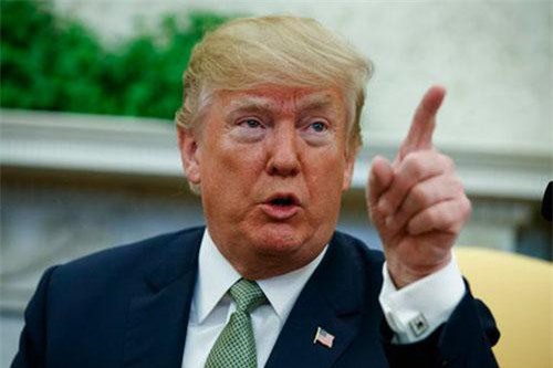 Ông Trump để ngỏ mọi phương án, Nga cảnh báo Mỹ không can thiệp quân sự Venezuela