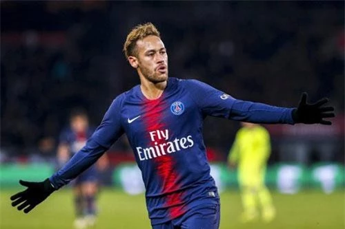 2. Neymar (PSG, 162 triệu bảng).