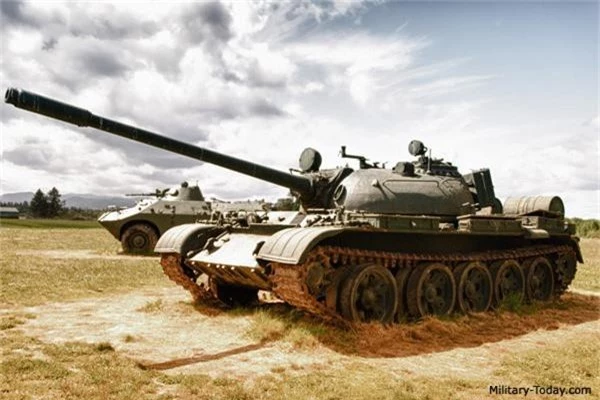 Mặc dù vậy, loại xe tăng này vẫn được sử dụng cho tới tận ngày nay khiến cho việc định giá nó có vẻ dễ dàng hơn. Nhất là khi một loạt các hợp đồng mua mới xe tăng T-55 vẫn được thực hiện trong thế kỷ 21 này. Nguồn ảnh: Themedium.