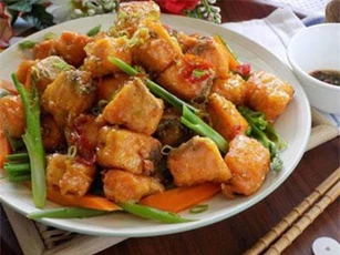 Cách làm cá hồi lúc lắc vừa ngon lại lạ miệng
