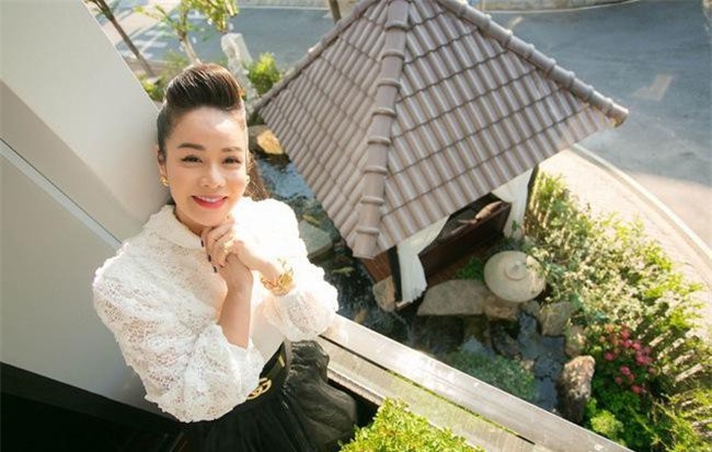 Nhật Kim Anh phản ứng gay gắt trước thông tin nghỉ hát vì giàu quá, tậu biệt thự 10 tỷ