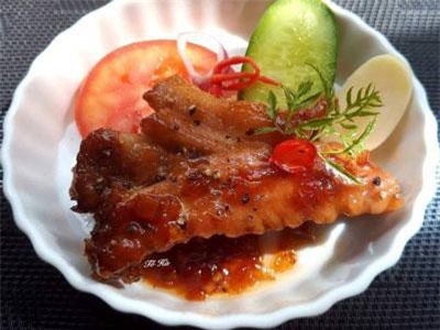 Cách làm sườn chiên mắm ăn thử là mê