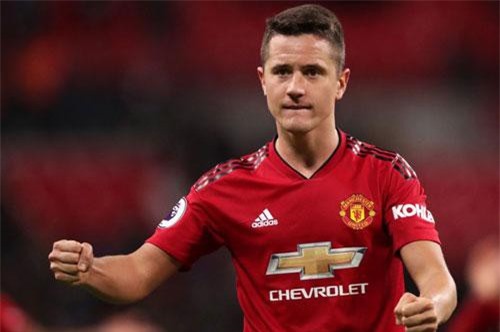 Cầu thủ thứ 5 đồng ý gia hạn hợp đồng với M.U