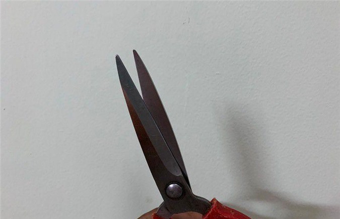 TP.HCM: Bắt giữ 2 đối đối tượng kề kéo vào cổ, cướp tài sản tại nhà trọ