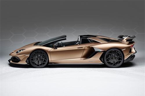 Chi tiết siêu xe mui trần mạnh nhất trong lịch sử hãng Lamborghini