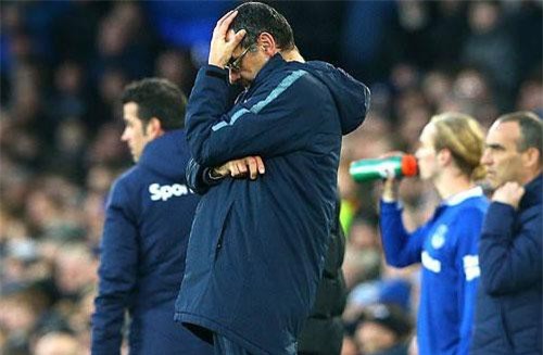 CĐV tẩy chay, ép Chelsea sa thải HLV Sarri