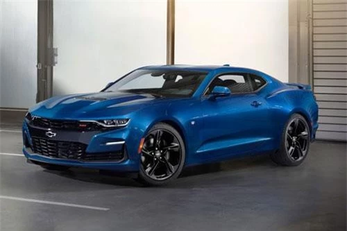 7. Chevrolet Camaro 2019 (giá khởi điểm: 25.995 USD).