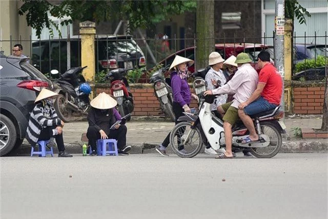 Vé chợ đen xem U23 Việt Nam ế ẩm, phe vé “méo mặt” - 3