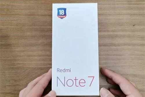 Hộp đựng Xiaomi Redmi Note 7.