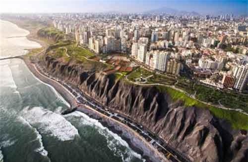 Nơi không mưa suốt 600 năm, dân vẫn sống sầm uất