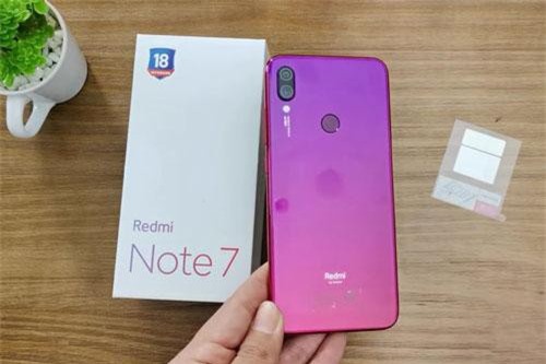 Mở hộp smartphone chip S660, camera kép, giá 3,99 triệu tại Việt Nam