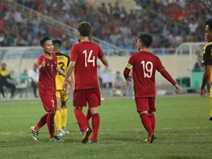 CLIP: U23 Việt Nam ‘đánh tennis’ trước U23 Brunei