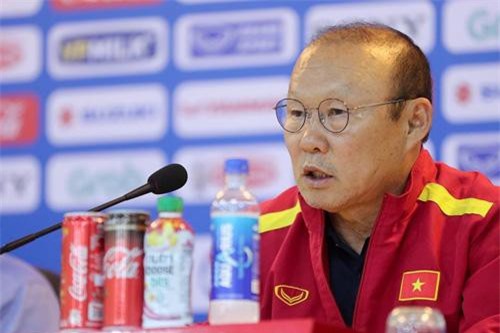 Thầy Park thừa nhận U23 Việt Nam đang gặp khó, nói thẳng không hài lòng với VFF