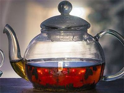 Uống trà quá nóng làm tăng nguy cơ ung thư thực quản