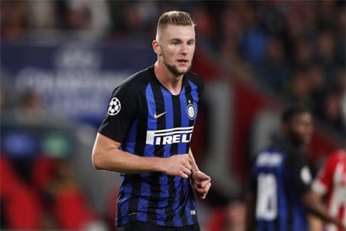 Real và Barca 'đại chiến' vì trung vệ số 1 của Inter 