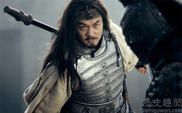 Mãnh tướng mình hổ tay vượn khiến Tào Tháo kinh hồn khiếp vía