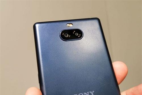 Sony Xperia 10: Chip S630, RAM 4 GB, camera kép, giá hơn 8 triệu