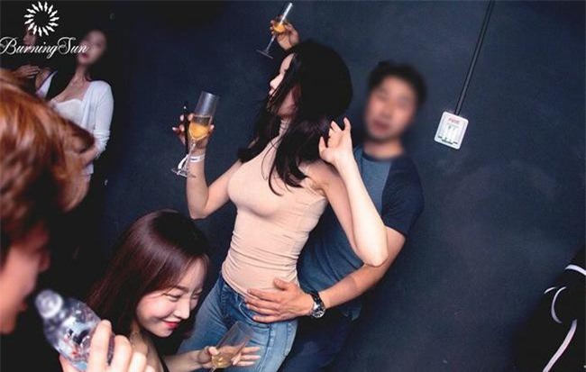 Rò rỉ video phụ nữ bị chuốc thuốc, hiếp dâm trong trạng thái vô thức tại hộp đêm Burning Sun của Seungri