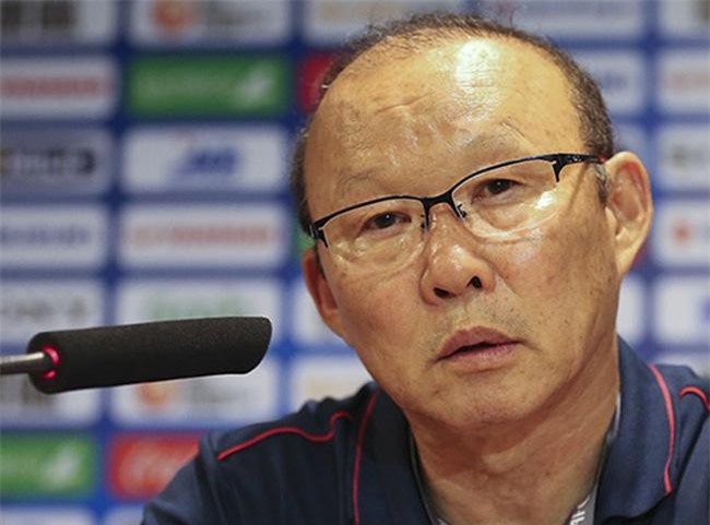 HLV Park Hang-seo lý giải về đội hình "gió lạ" của U23 Việt Nam