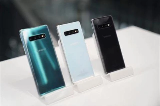 Galaxy S10 bán chạy gấp đôi Galaxy S9, thiết lập kỷ lục mới tại Việt Nam - 2