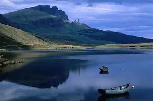 Bạn có muốn dành cả thanh xuân sống trên hòn đảo này để nhận lương lên tới 4 tỷ/năm?