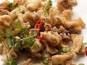 Cuối tuần nịnh chồng với món mực xóc tiêu muối ngon thần sầu