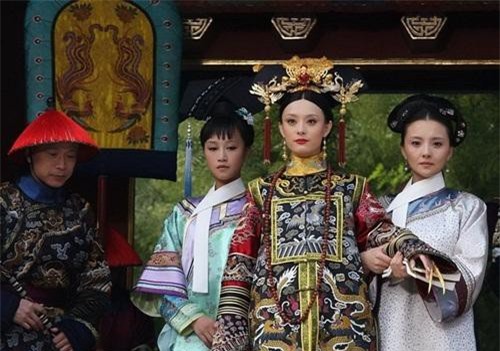 Bí ẩn đằng sau cái đỡ tay của phi tần trong cung cấm thời xưa